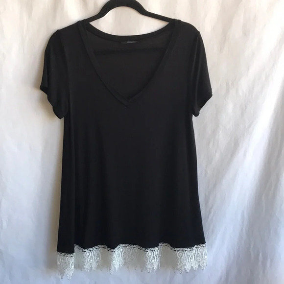 Heirloom black tee with cream lace at hem - Picture 1 of 5
